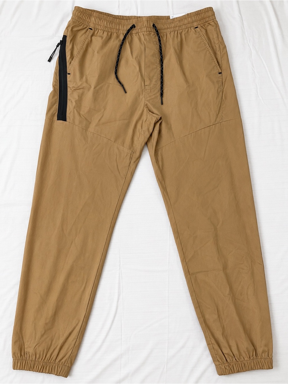 American Eagle Outfitters Tan Jogger Pants with Black Drawstring